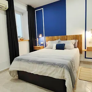 Junto A Calle Larios Apartment